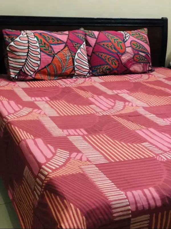 Pink Colour Sober Design Printed Bedsheet